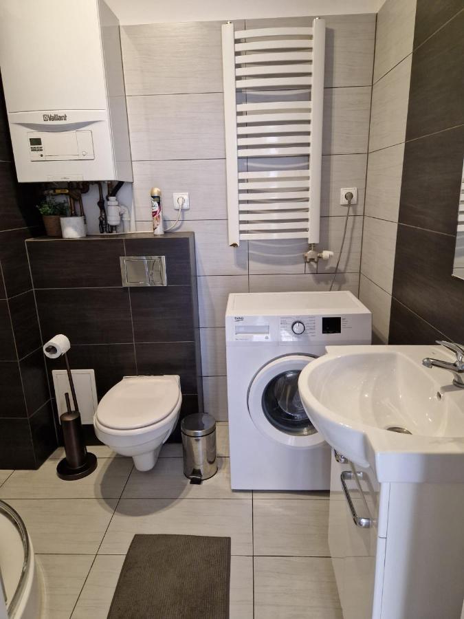 Apartament Przybudowka Appartement Katowice Buitenkant foto